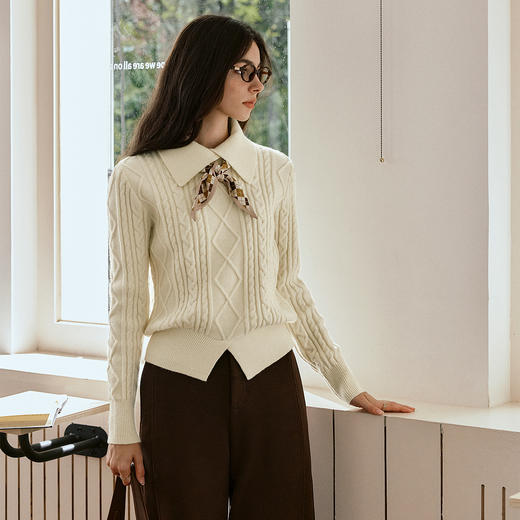 OLrain欧芮儿白色翻领绞花毛织套头衫秋季2025新款日系慵懒风毛衣 商品图0
