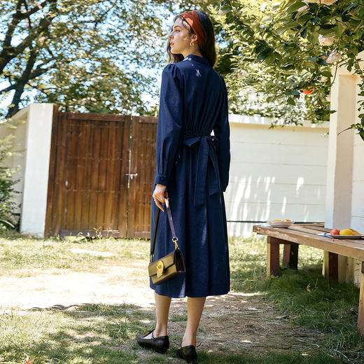 OLrain欧芮儿2025新款女秋季法式蓝色复古收腰系带翻领牛仔连衣裙 商品图3