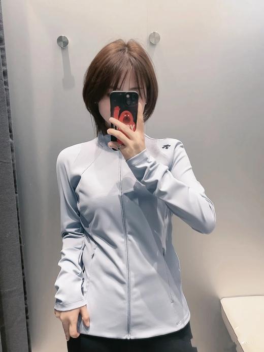 点此购买 迪桑特春秋季女士轻盈修身针织运动夹克 LL  327657 商品图11