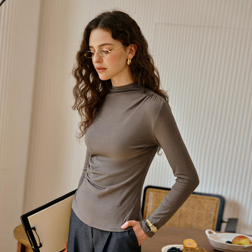 OLrain欧芮儿显瘦半高领针织打底衫女秋季2025年新款简约长袖上衣 商品图0