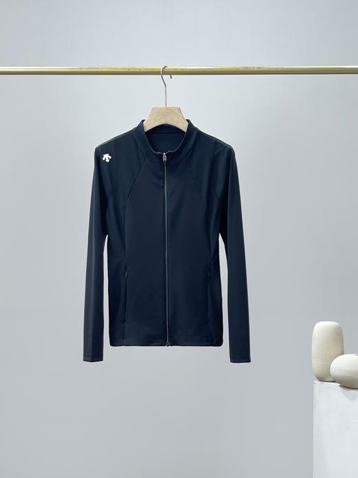 点此购买 迪桑特春秋季女士轻盈修身针织运动夹克 LL  327657 商品图3