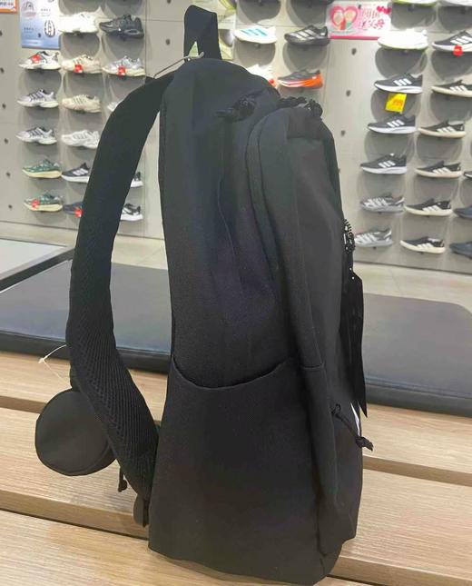 阿迪达斯运动休闲双肩背包 商品图1