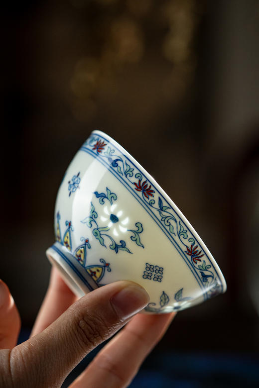 会员专享  斗彩缠枝花卉鸡心杯 仅供【国贸店】自提 商品图2