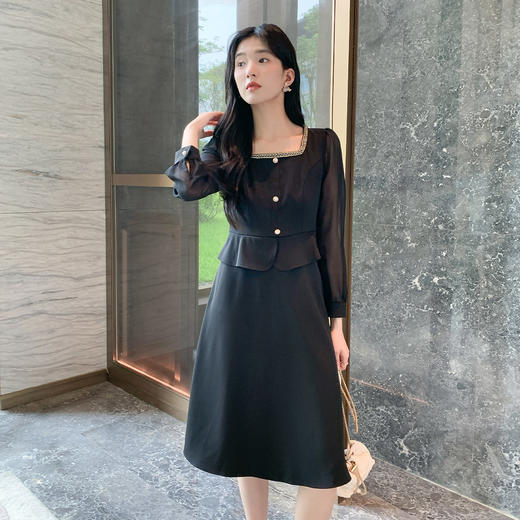 奢姿大码女装2025秋季新款胖妹妹轻奢法式连衣裙优雅方领荷叶边裙9953890564 商品图4