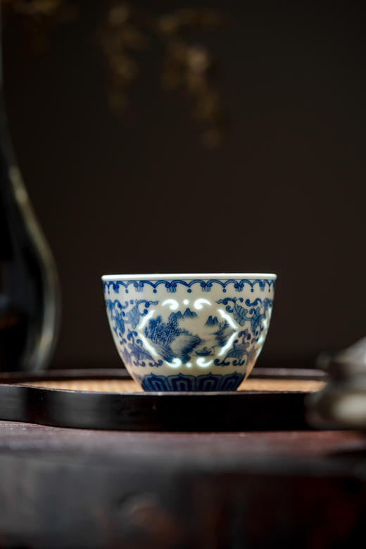 会员专享  开窗山水玲珑缸杯 仅供【陶博城店】自提 商品图0