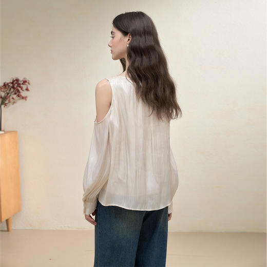 薄雾流光领口绑带蝴蝶结露肩衬衫女秋季法式温柔气质长袖上衣V2851241 商品图4