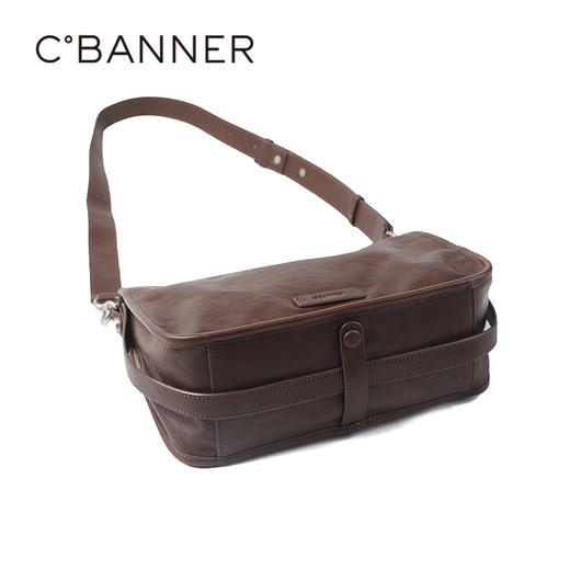 千百度冬季柔软复古感合成革女包A25595013 商品图4