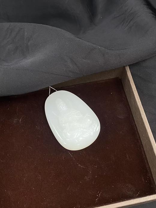 【于田产和田95料羊脂白观音挂件】编号D56904   42*29   20克，出证书，发货1~5天，48小时鉴赏期 商品图4