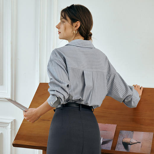 OLrain欧芮儿法式竖条纹衬衫女秋季2025新款长袖蓝色衬衣气质上衣 商品图2