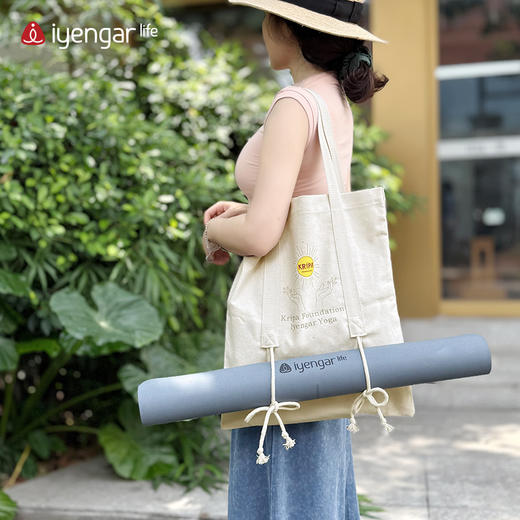 艾扬格 life F1109 KFIY纪念款帆布袋 休闲文艺风 大容量收纳 单肩Or手提，多种选择随心搭~ 商品图4