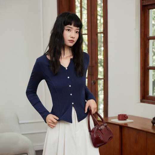 SPLELED 显瘦百搭假开衫 弧型分割线设计，360度修饰身材曲线；内层配有薄绒，秋天可单穿；凸显时尚感 商品图2