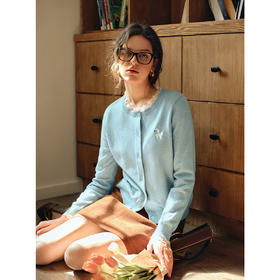 OLrain欧芮儿2025新款女秋季法式蕾丝花边圆领蓝色长袖毛织开衫