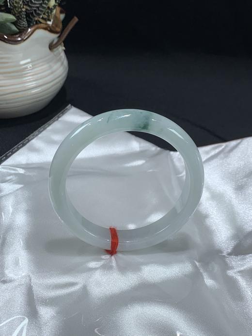 56正圈翡翠手镯 商品图1