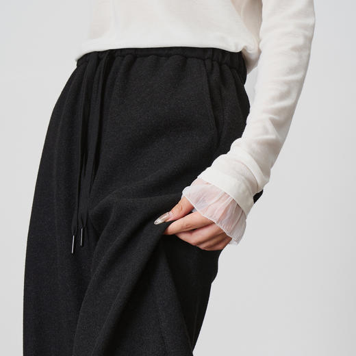 OLrain欧芮儿休闲羊绒醋酸宽松直筒裤女秋季2025新款黑色显瘦裤子 商品图3