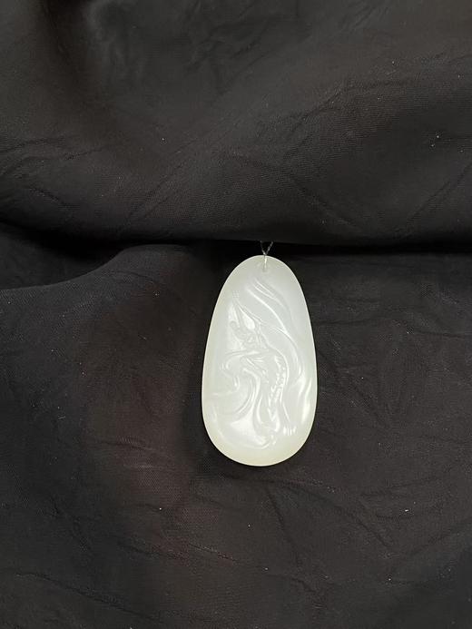 【于田产和田羊脂白飞天挂件】编号D17468,49*24，16.9克，出证书，发货1~5天，48小时鉴赏期 商品图2