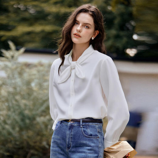 OLrain欧芮儿2025新款女秋季法式镂空花边设计感领口衬衫白色上衣 商品图0