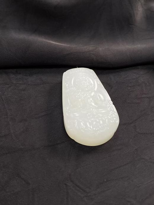 【于田产和田玉羊脂白观音挂件】编号F08527,46*27，26.3克，出证书，发货1~5天，48小时鉴赏期 商品图3