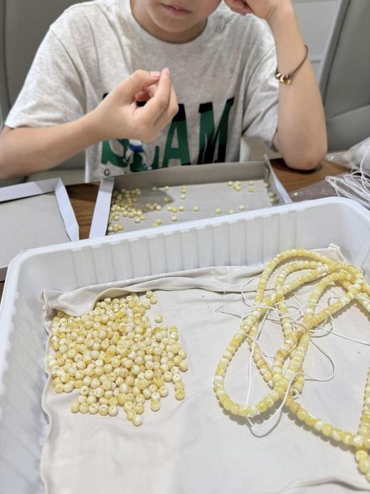 高品质！波罗的海 金瓷白见简约款蜜蜡手串（现货） 商品图11