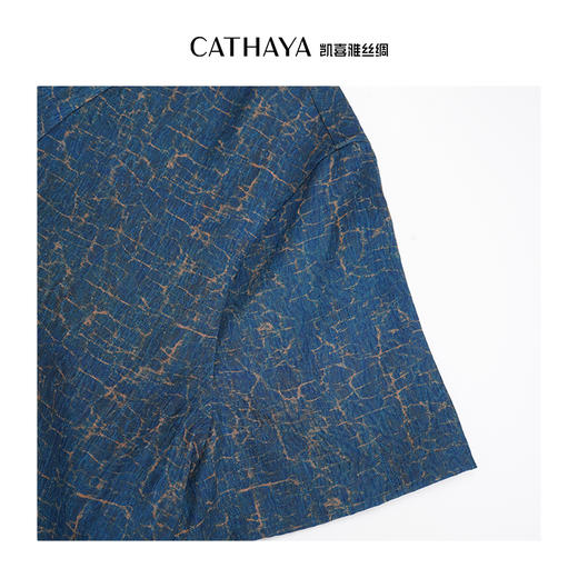 凯喜雅V领连衣裙 商品图8