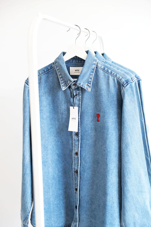 霓红配上那抹蓝，初识般美好。水洗复古丹宁宽松牛仔外套C082060 商品图11