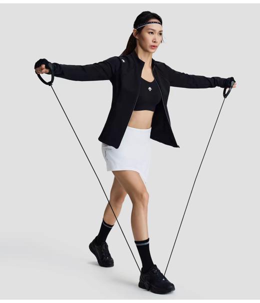 点此购买 迪桑特春秋季女士轻盈修身针织运动夹克 LL  327657 商品图8