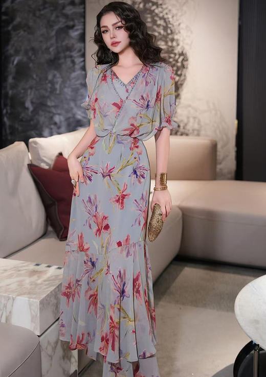 FM 65931钉珠印花连衣裙法式收腰V领裙 商品图0