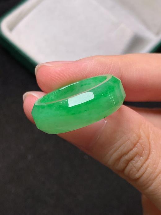 17圈口翡翠指环 商品图1