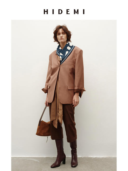 HIDEMI 进口极细精纺羊毛定染高级豆沙裸灰粉色纯醋酸丝巾多穿式廓形西装外套 商品图4