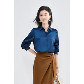 剩M/L/XL/XXL 「靛蓝醋缎」衬衫  “会呼吸” 的光泽感 经典衬衫领与利落排扣 对各种身形都友好包容 米思阳2025新款高级感醋纤衬衫缎面通勤OL宽松直筒上衣女4302