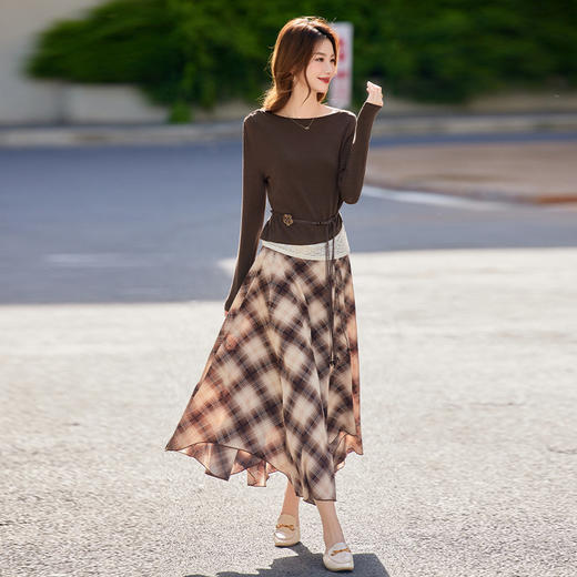 HR ABS25152法式复古老钱风套装一字领针织拼接上衣格子半身裙两件套 商品图3