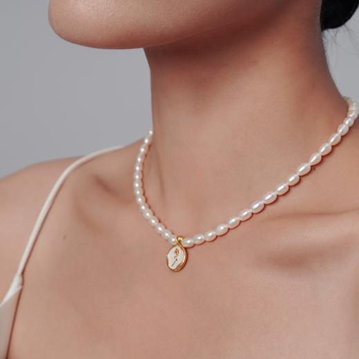 【玫瑰花园】玫瑰圆牌巴洛克珍珠项链 商品图2