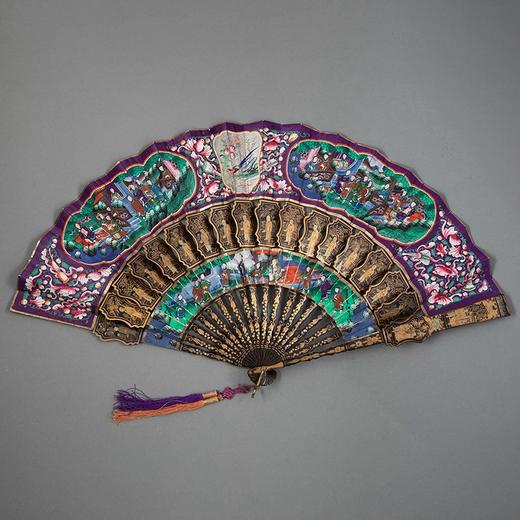 独角鹿西洋古董1850年代中国广东十三行出品人物纹黑漆描金竹扇骨装饰花鸟官邸主题纸本彩绘双扇面折扇 商品图3
