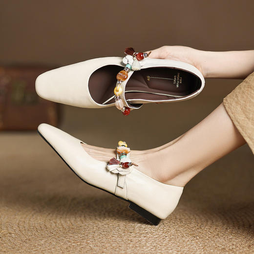 【预售5天】小众设计头层羊皮民族风，玛丽珍粗低跟方头一字扣真皮单鞋HCYYHD&6274 商品图0