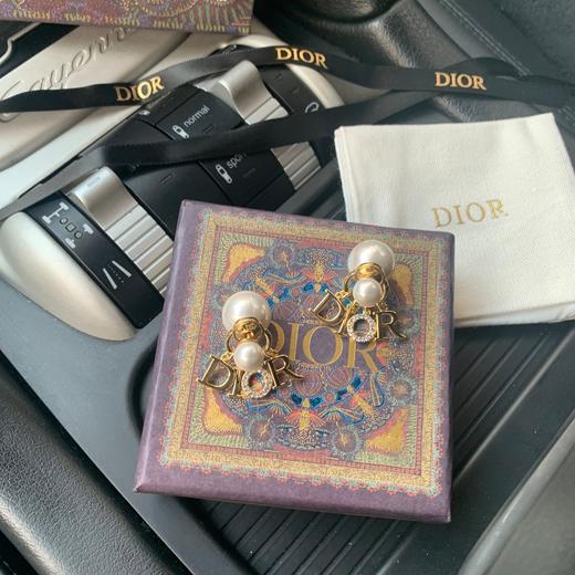 G335迪A 字母晶钻耳钉 商品图3