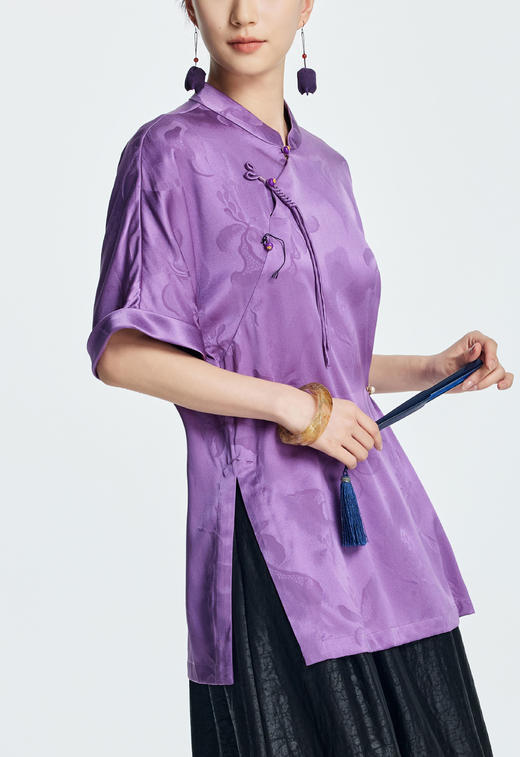 【预售7天内发货】凯喜雅蝴蝶缎套衫 榴下-步摇 商品图3