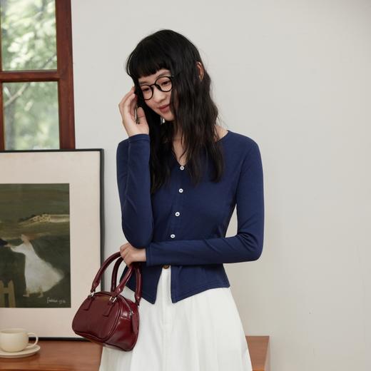 SPLELED 显瘦百搭假开衫 弧型分割线设计，360度修饰身材曲线；内层配有薄绒，秋天可单穿；凸显时尚感 商品图4