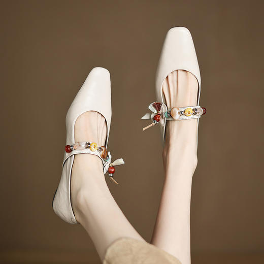 【预售5天】小众设计头层羊皮民族风，玛丽珍粗低跟方头一字扣真皮单鞋HCYYHD&6274 商品图1