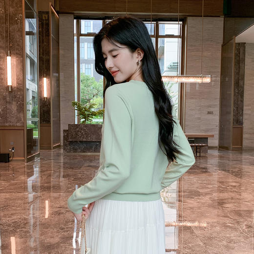 奢姿大码女装2025秋季时尚雏菊刺绣上衣胖妹妹清新减龄针织开衫9653669901 商品图3