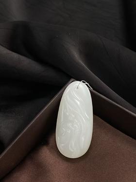 【于田产和田羊脂白飞天挂件】编号D17468,49*24，16.9克，出证书，发货1~5天，48小时鉴赏期