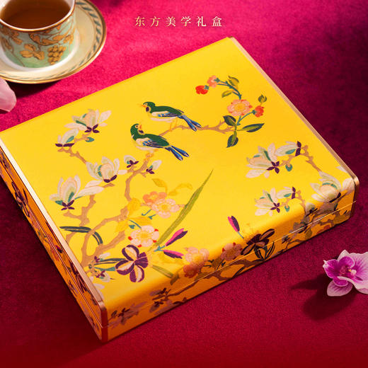 2025朕的心意 芳盒 松龄/叶知秋/雅宸 礼盒 360g  60g*6粒 故宫食品 中秋月饼礼盒 商品图4