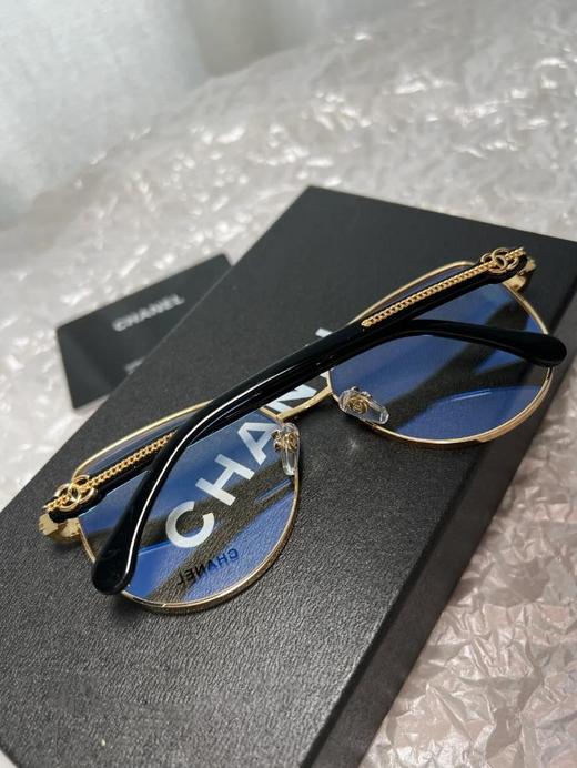 【年前订单 不退不换】香奈儿24新款CH2213金丝眼镜，复古感满满，镜腿经典双C加链条的设计，搭配金丝镜框，复古感直接拉满适配所有脸型~精致猪猪女孩冲！（ZT*DSX） 商品图5