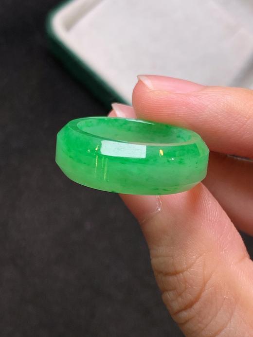 17圈口翡翠指环 商品图0