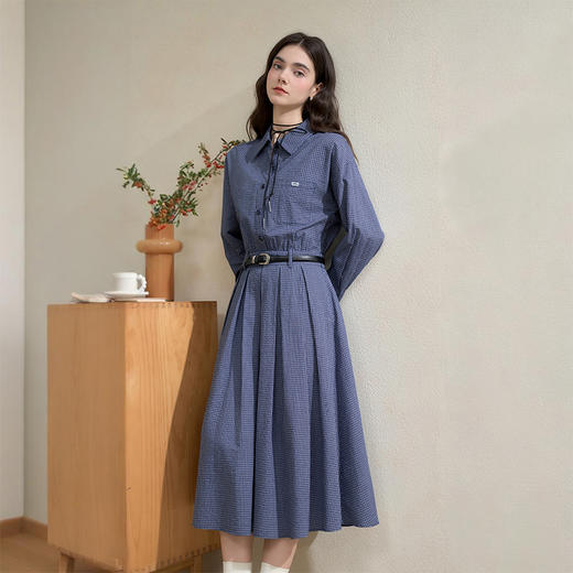 西遇学院风减龄蓝色格纹长袖衬衫连衣裙女秋季收腰百褶中长裙V2551136 商品图4