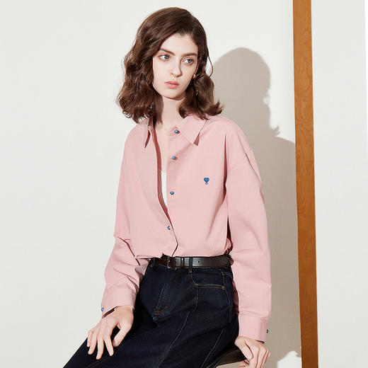 初语爱心刺绣衬衫女上衣简约设计感内搭外套纯棉衬衣 商品图1