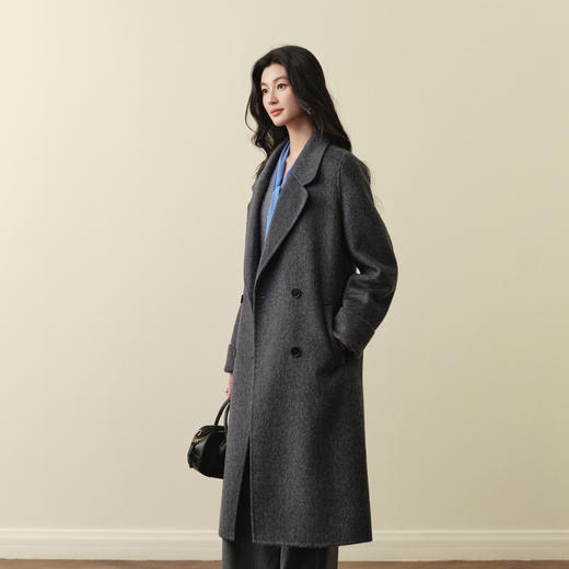 【严选】诗凡黎绵羊毛翻领双排扣毛呢外套2025秋新款赫本风长款双面呢大衣7G8470301 商品图2
