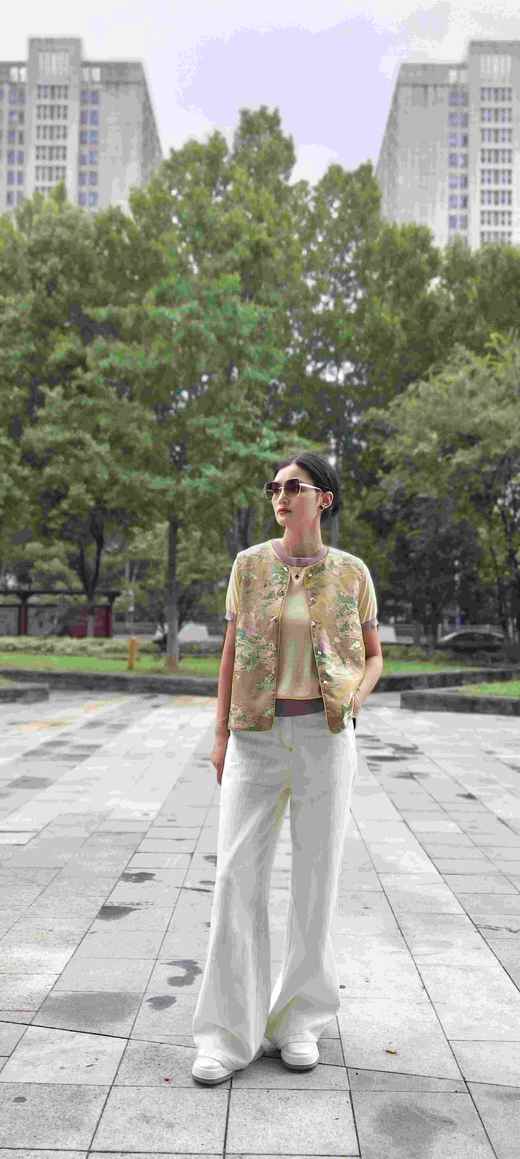 588859两面穿国风马甲 一面绿色一面金丝绒黑色 商品图1