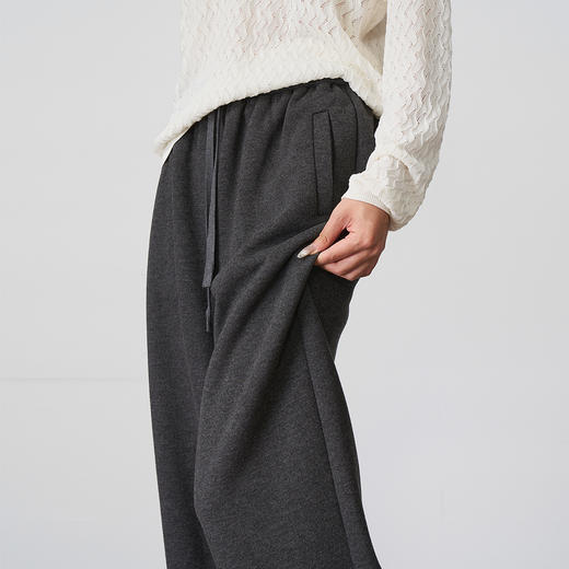 OLrain欧芮儿松紧腰磨毛针织直筒裤女秋季2025新款显瘦抽绳裤子 商品图2