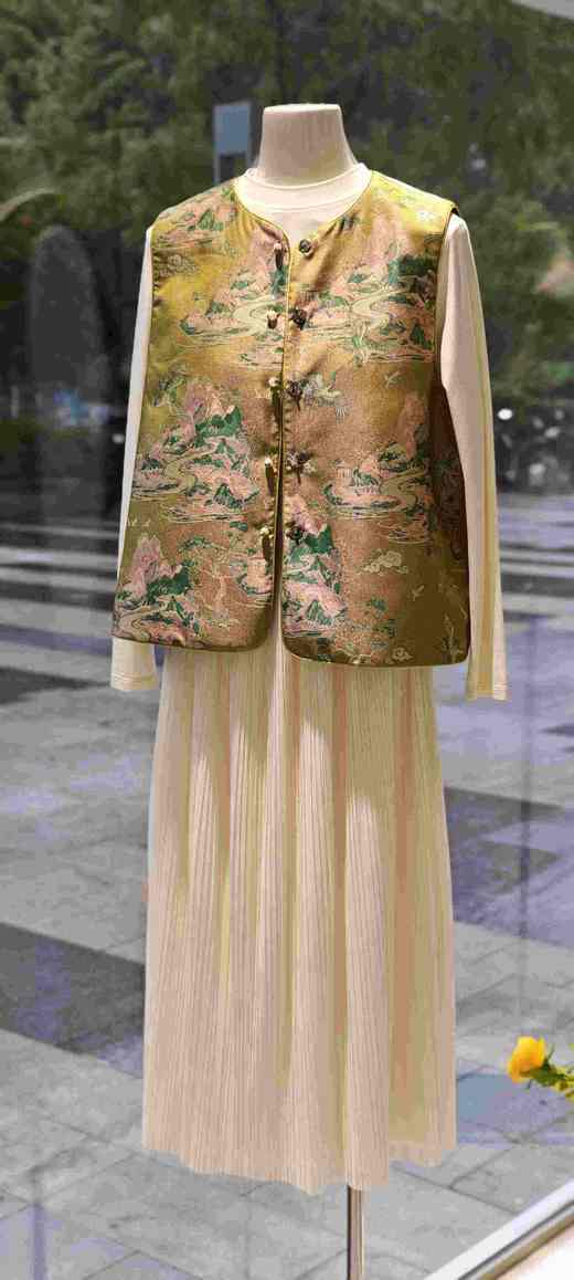 588859两面穿国风马甲 一面绿色一面金丝绒黑色 商品图0