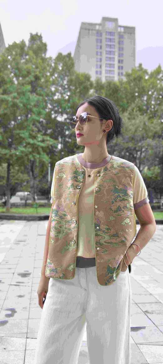 588859两面穿国风马甲 一面绿色一面金丝绒黑色 商品图3