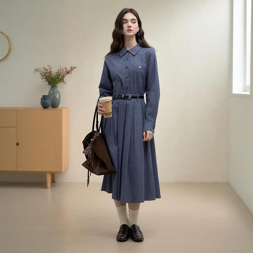 西遇学院风减龄蓝色格纹长袖衬衫连衣裙女秋季收腰百褶中长裙V2551136 商品图1